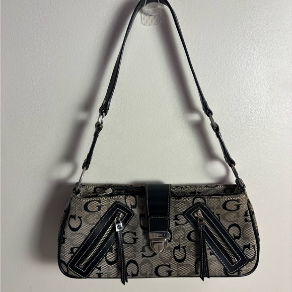 G by Guess Y2K Shoulder Bag w/ Multiple Zippers & Signature Print - Picture 1 of 16